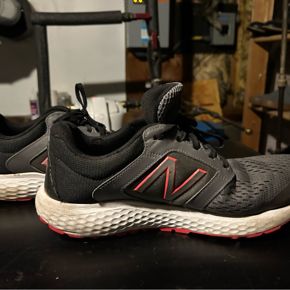 New Balance mens running sneakers “Comfortride 520”size 11.5 Like NEW!
